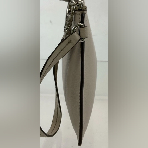 MICHAEL KORS WRISTLET XL - Picture 4 of 7